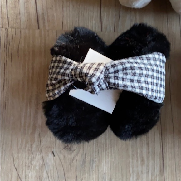 *WHOLESALE* Fashion Ear Muff Assortment - Picture 2 of 8